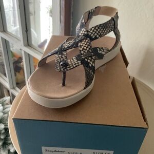 Tommy Bahama Natural Iolana Sandals